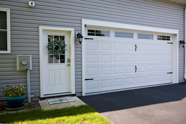 24/7 Emergency Garage Door Panel Replacement experts in River Falls, WI